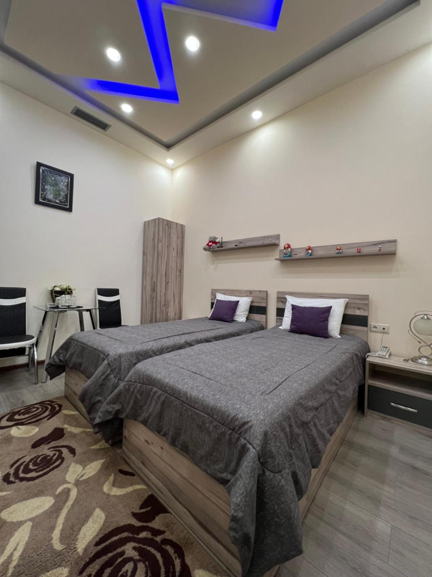 Hotel Fleur Yerevan Luaran gambar
